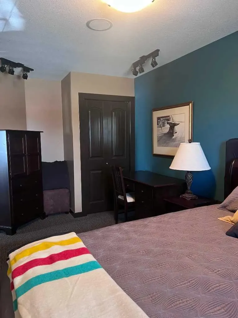 3011 South Pine Lake Road Rural Red Deer County AB T0M 1S0