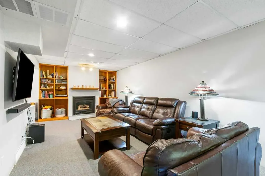 1417 Mccrimmon Drive Carstairs AB T0M 0N0