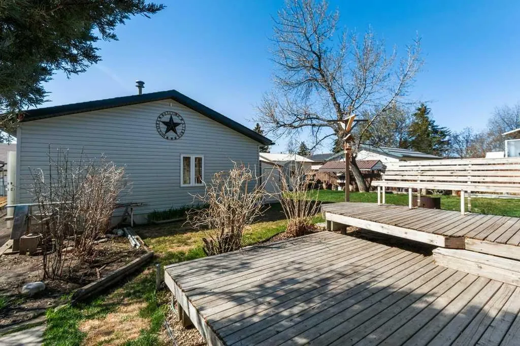 1417 Mccrimmon Drive Carstairs AB T0M 0N0