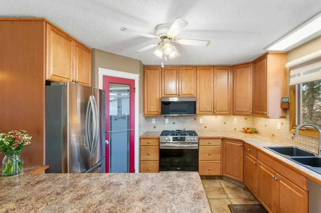 1417 Mccrimmon Drive Carstairs AB T0M 0N0
