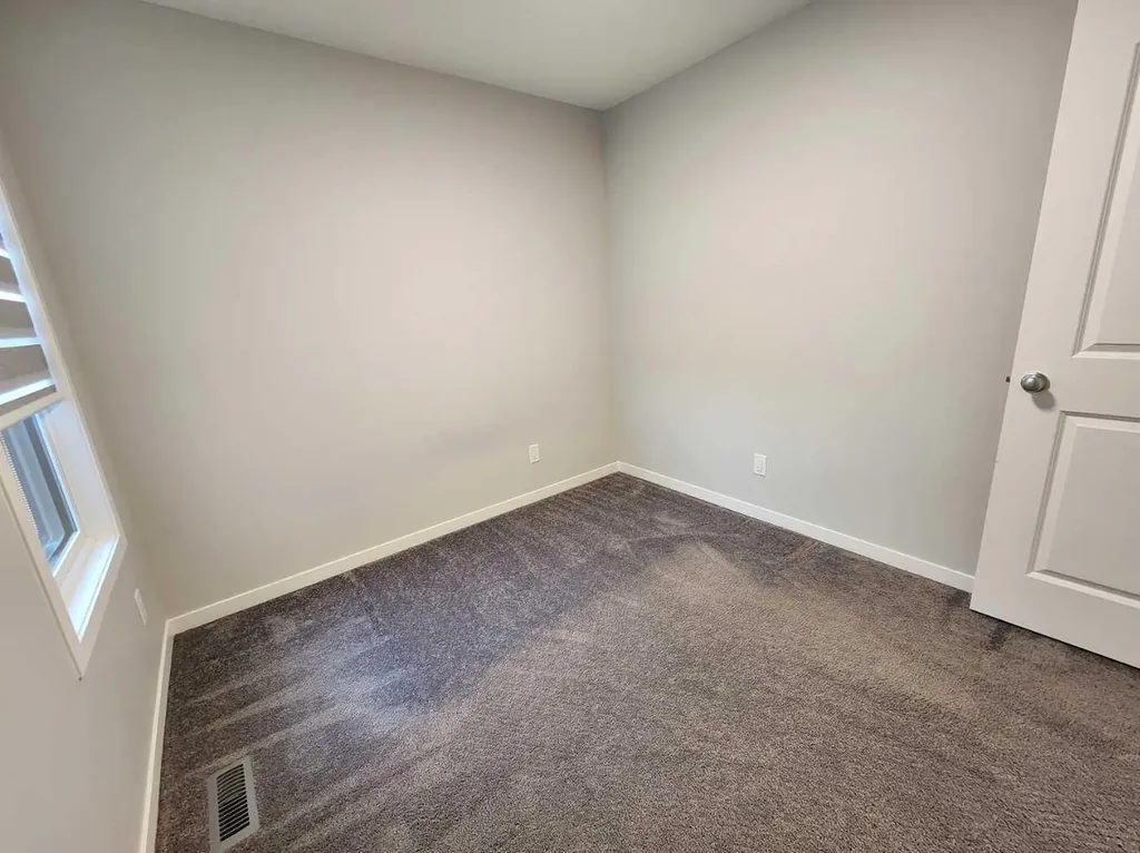 90 Howse Common NE Calgary AB T3P 1L2