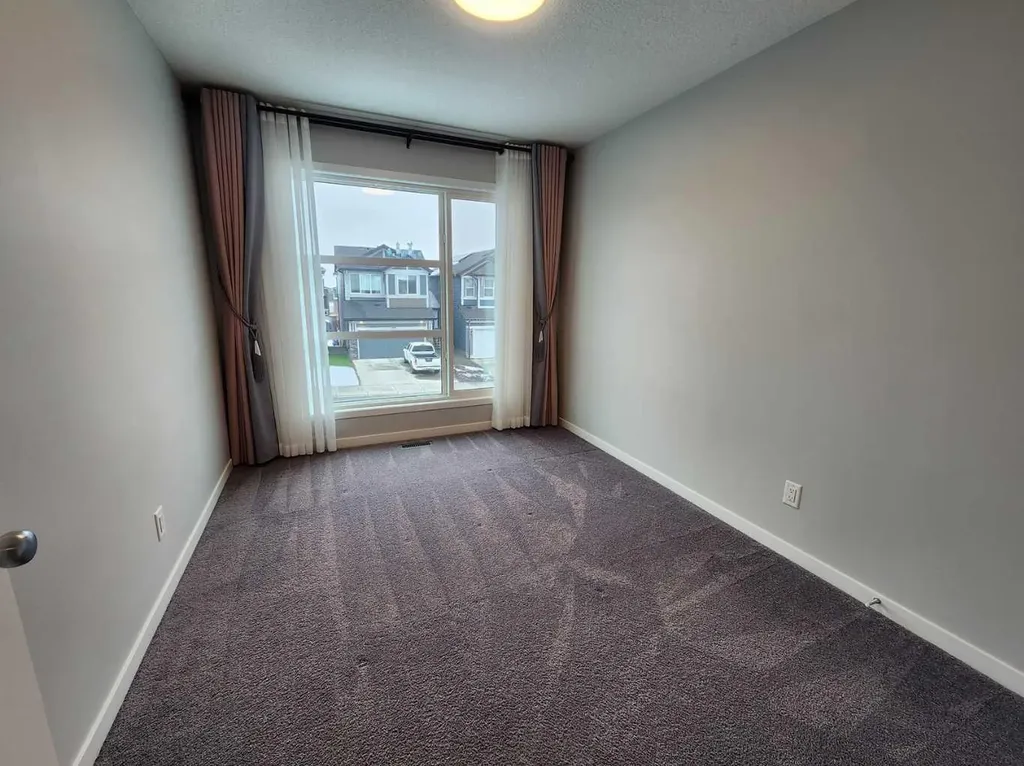 90 Howse Common NE Calgary AB T3P 1L2