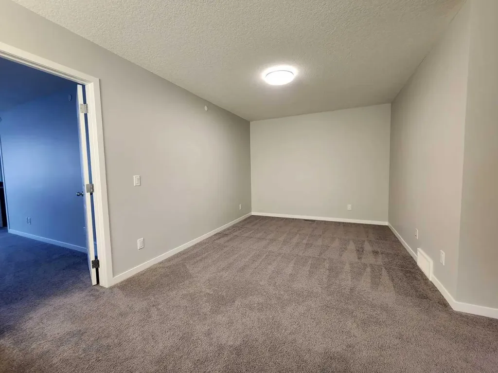90 Howse Common NE Calgary AB T3P 1L2