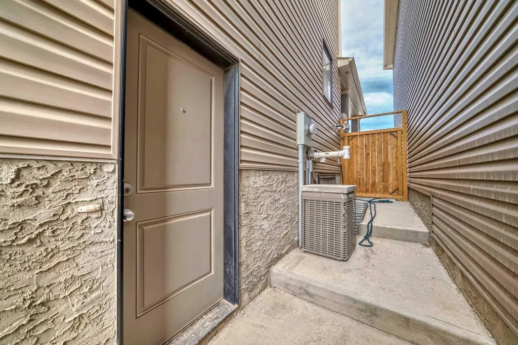 90 Howse Common NE Calgary AB T3P 1L2