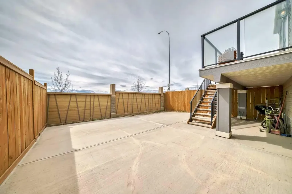 90 Howse Common NE Calgary AB T3P 1L2