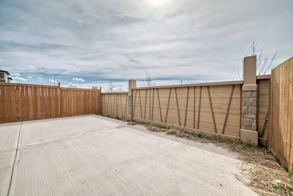 90 Howse Common NE Calgary AB T3P 1L2