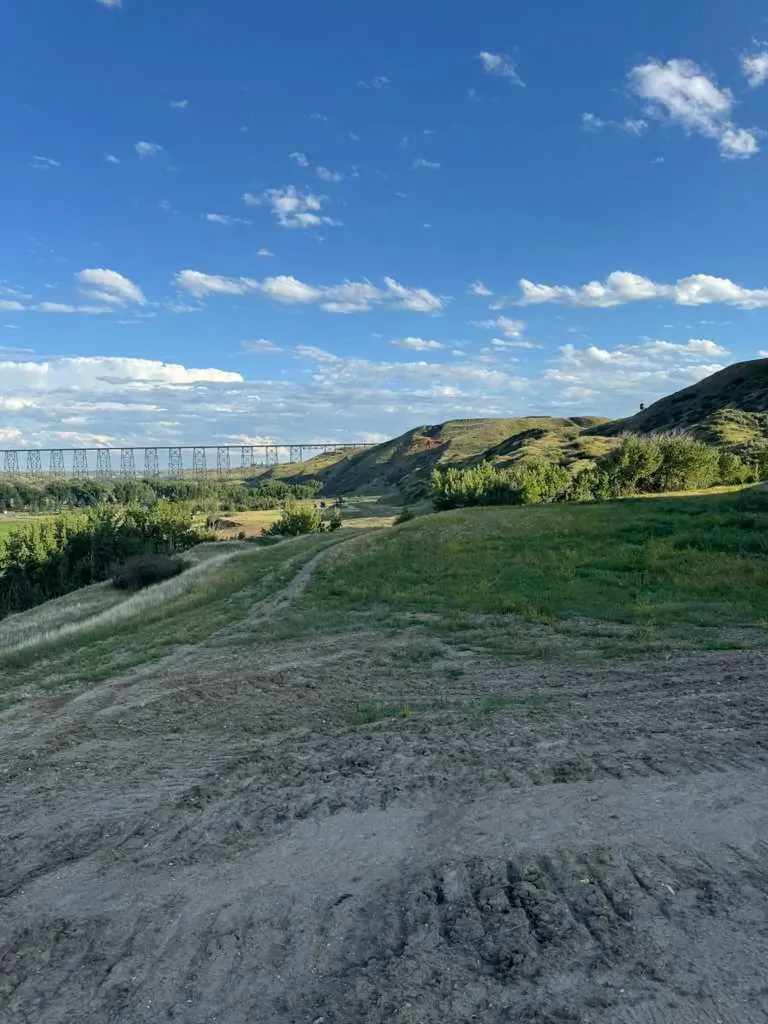55,75,105,121,125 Bridge Drive W Lethbridge AB T1J 4S5