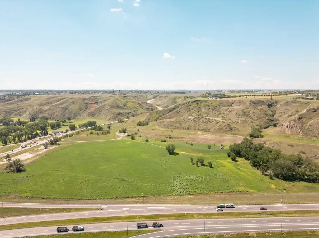 55,75,105,121,125 Bridge Drive W Lethbridge AB T1J 4S5