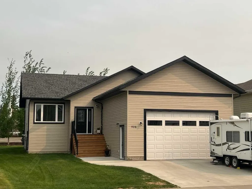 908 7 Avenue SE Slave Lake AB T0G 2A3
