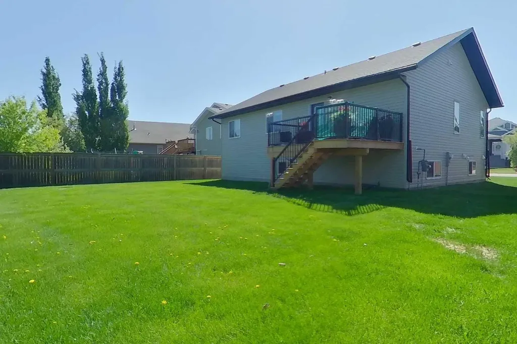 908 7 Avenue SE Slave Lake AB T0G 2A3