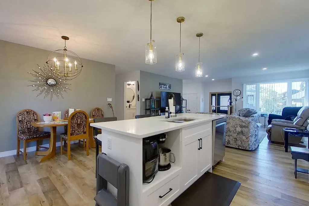 908 7 Avenue SE Slave Lake AB T0G 2A3