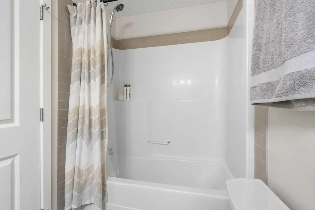 56 Legacy Main Street SE Calgary AB T2X 0Y6