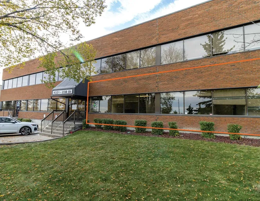 4321 23b Street NE Calgary AB T2E 7V9