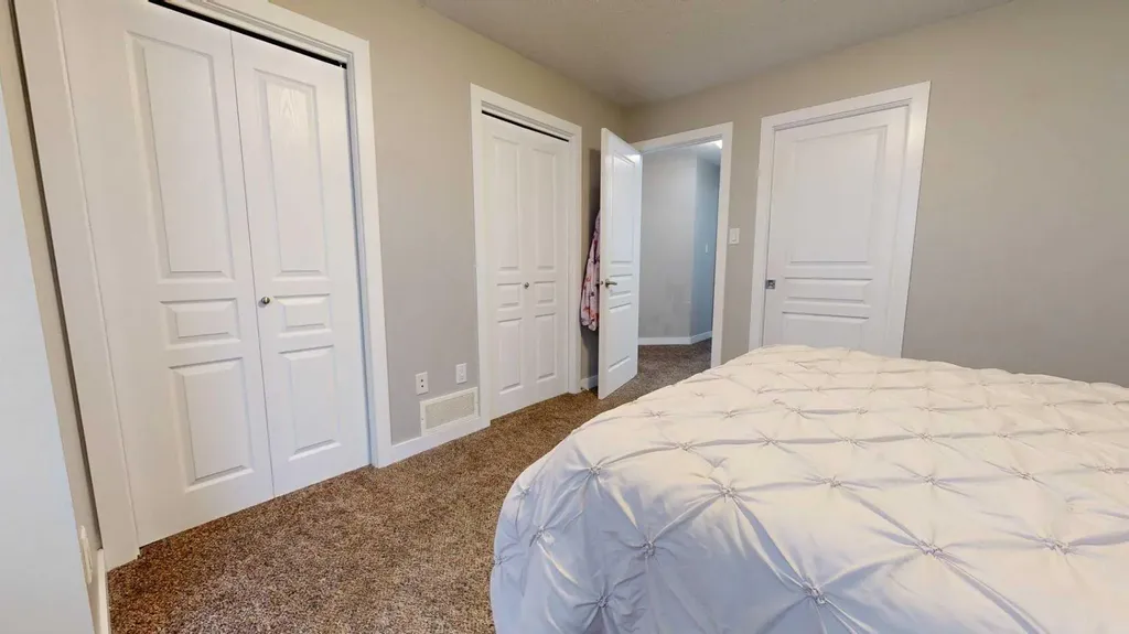 205 Silkstone Road W Lethbridge AB T1J 4J9