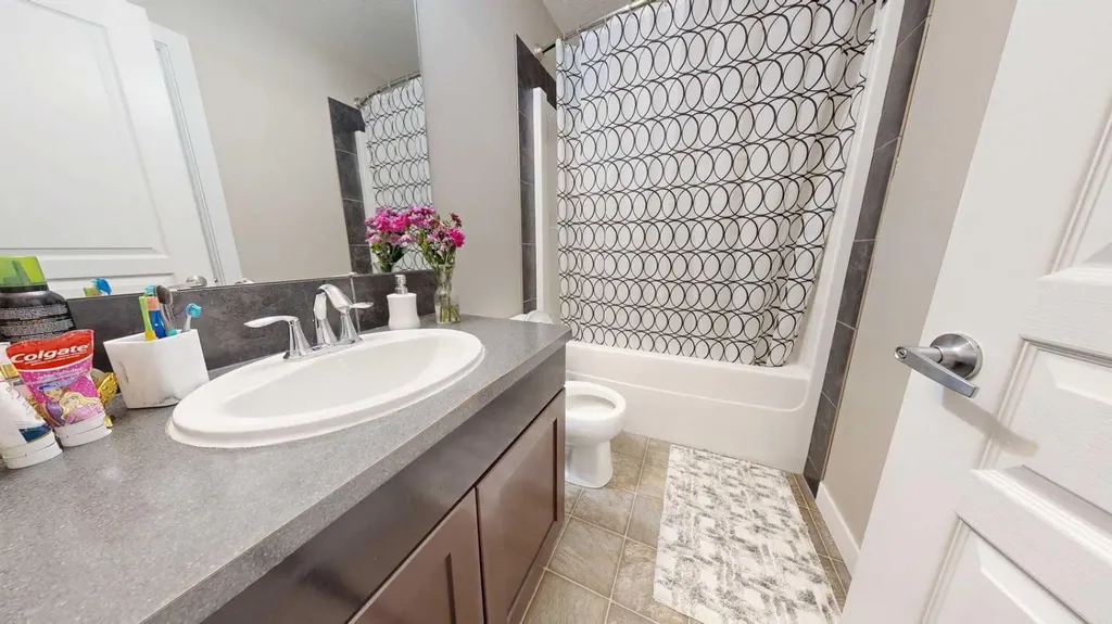 205 Silkstone Road W Lethbridge AB T1J 4J9