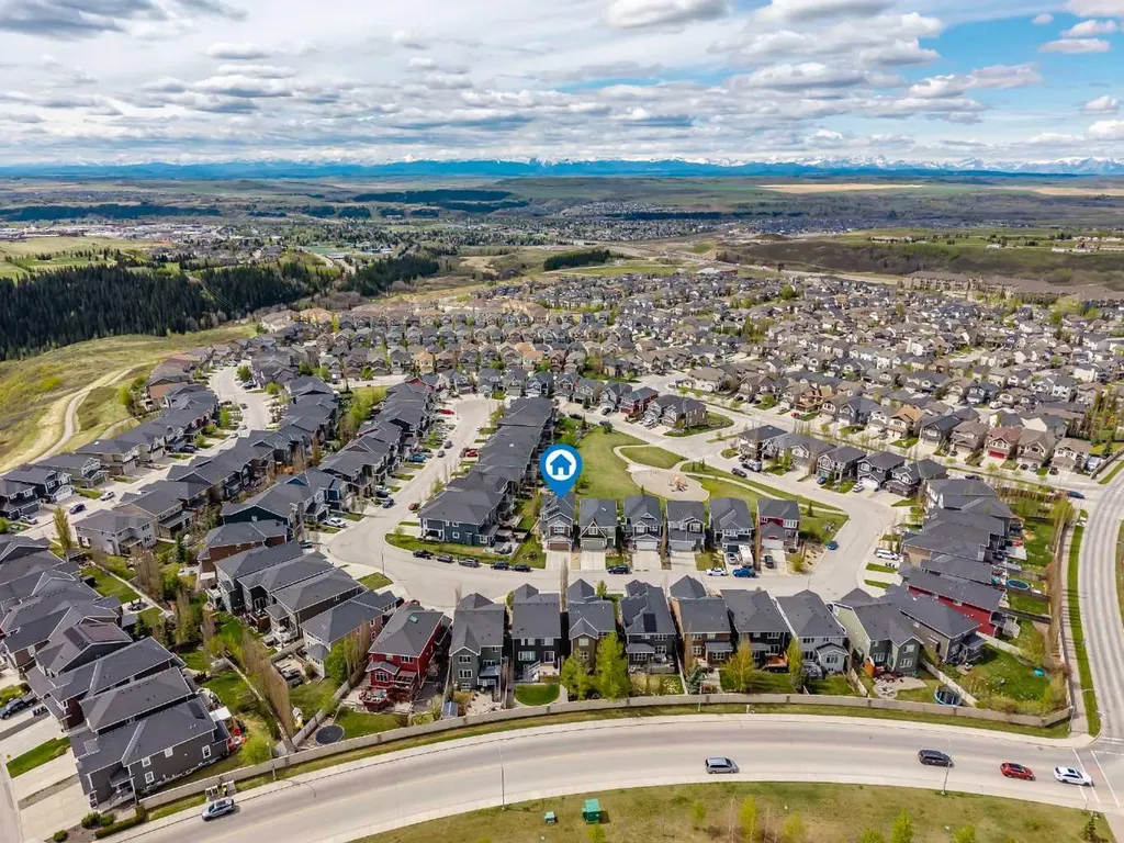 128 Sunset Park Cochrane AB T4C0N5