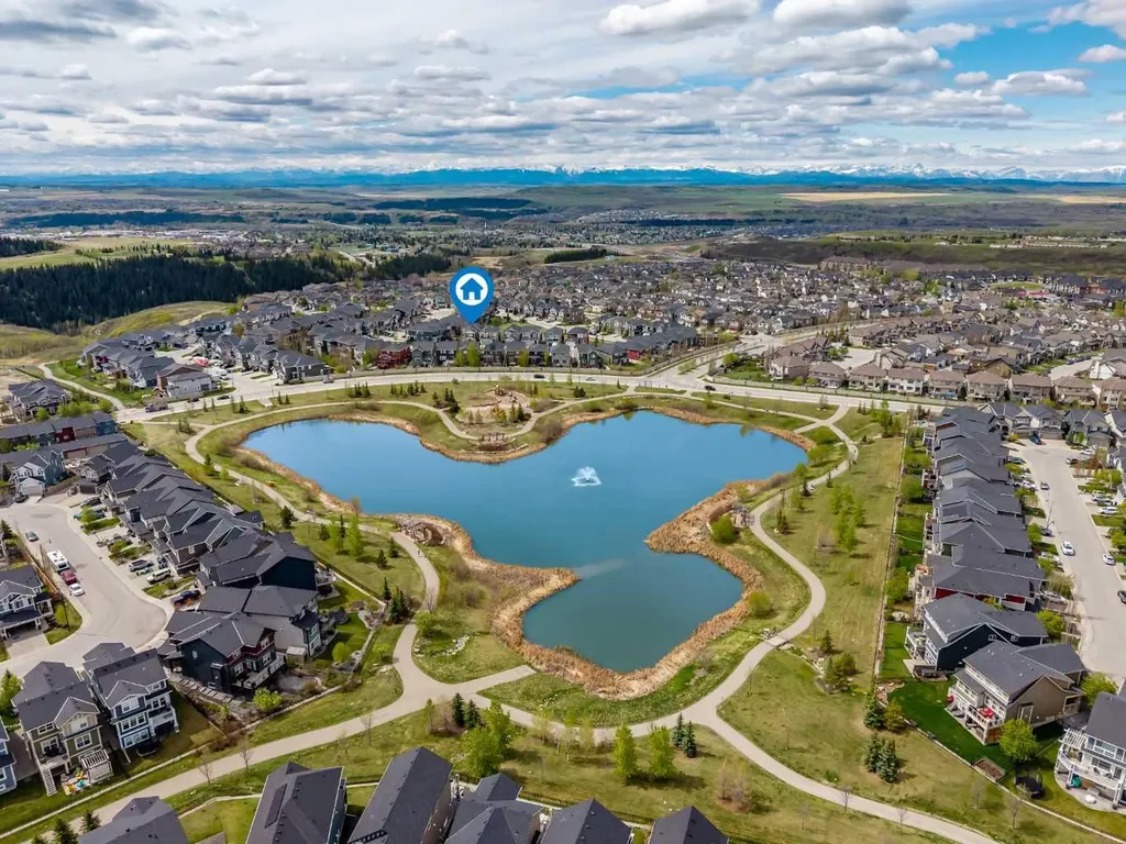 128 Sunset Park Cochrane AB T4C0N5