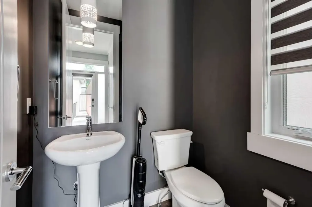 112 Burma Star Road SW Calgary AB T3E7Y4