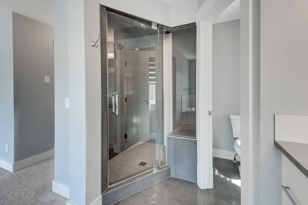 112 Burma Star Road SW Calgary AB T3E7Y4