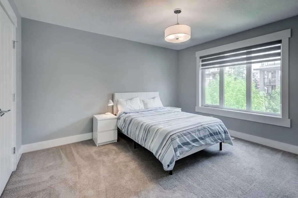 112 Burma Star Road SW Calgary AB T3E7Y4