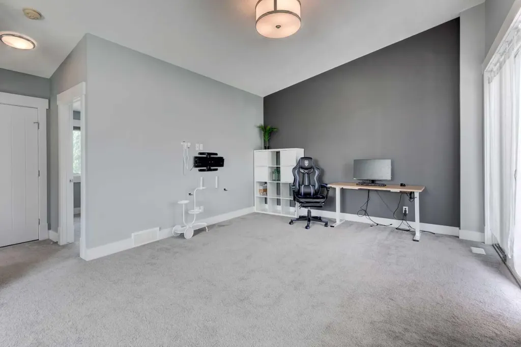 112 Burma Star Road SW Calgary AB T3E7Y4