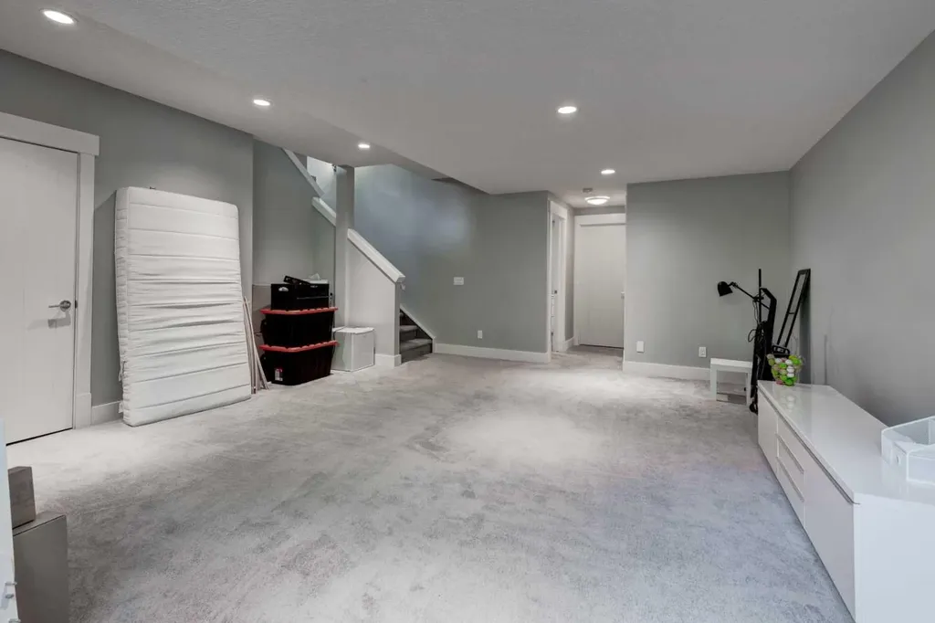 112 Burma Star Road SW Calgary AB T3E7Y4