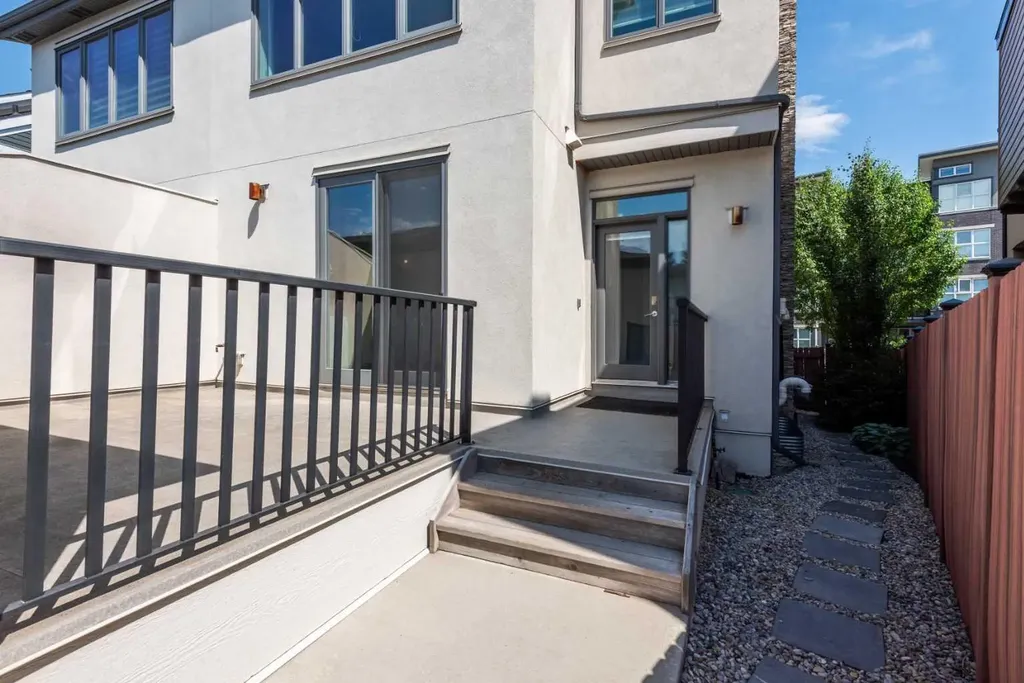 112 Burma Star Road SW Calgary AB T3E7Y4