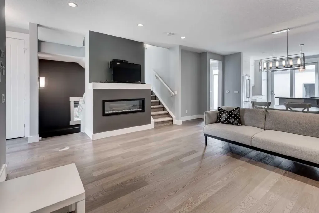 112 Burma Star Road SW Calgary AB T3E7Y4