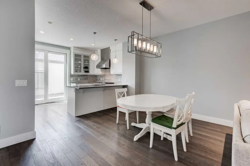 112 Burma Star Road SW Calgary AB T3E7Y4