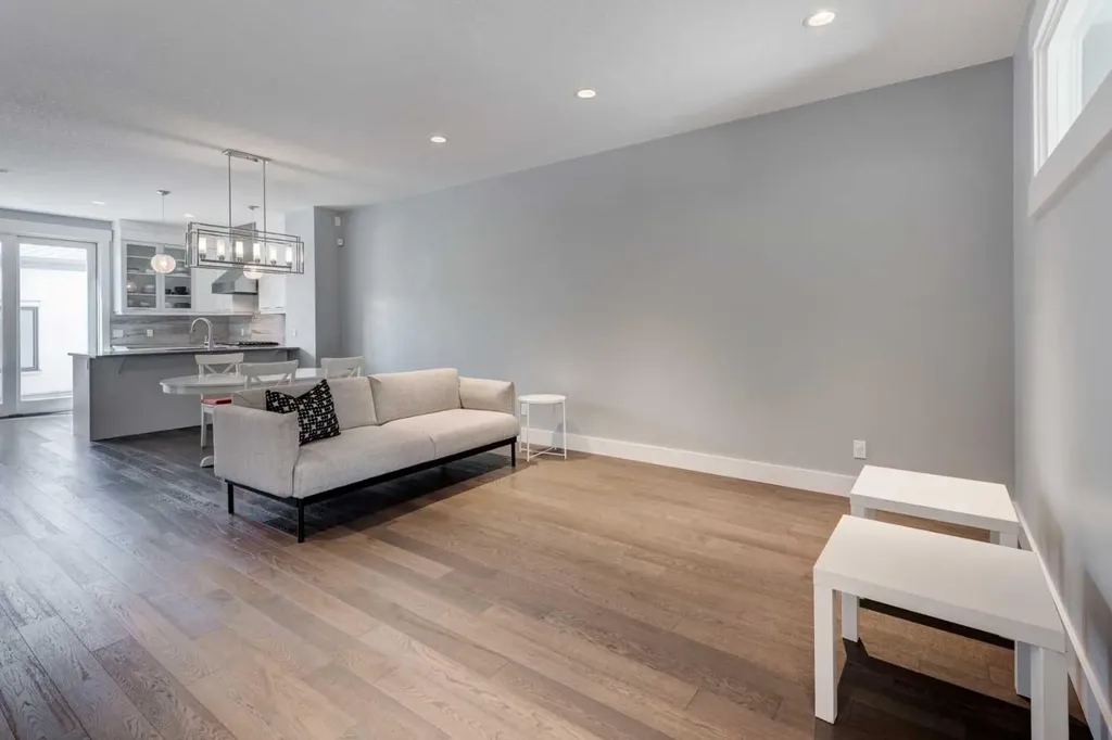 112 Burma Star Road SW Calgary AB T3E7Y4