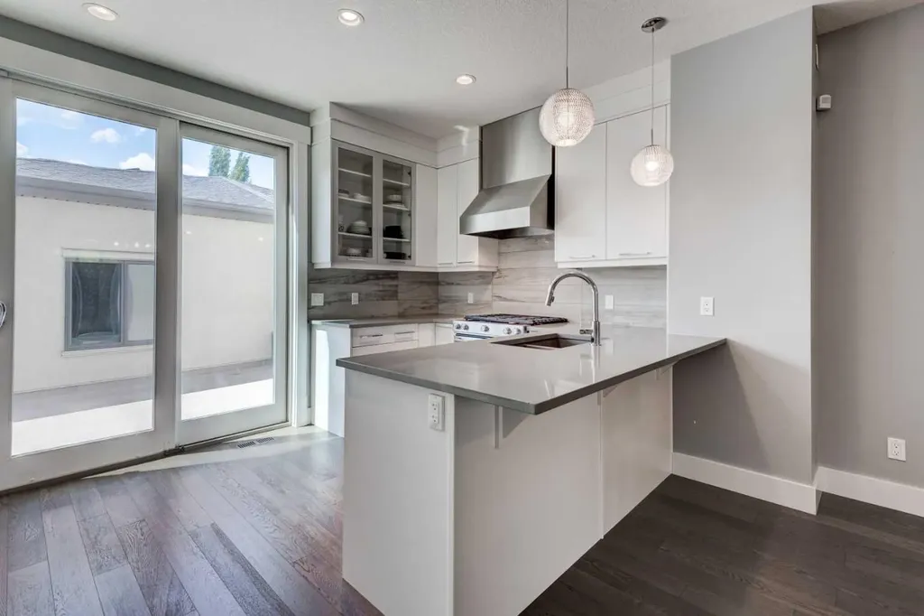 112 Burma Star Road SW Calgary AB T3E7Y4