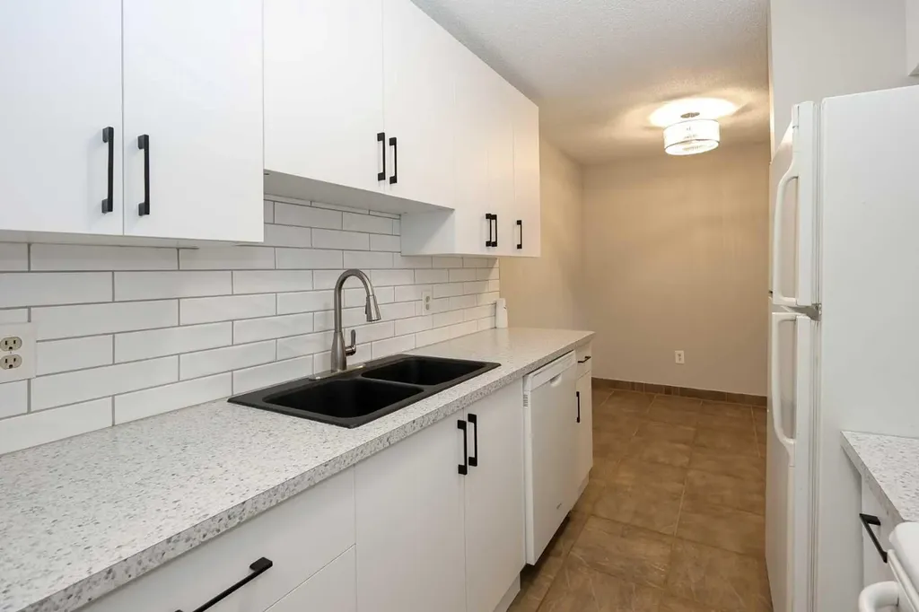 71 Cosgrove Crescent Red Deer AB T4P 2Z6