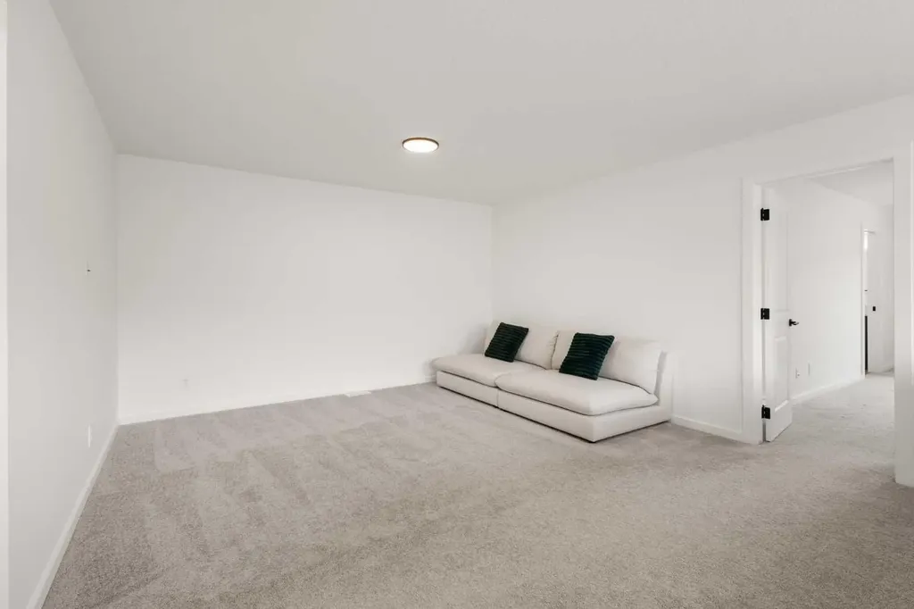 50 Royston Terrace NW Calgary AB T3L 0K2