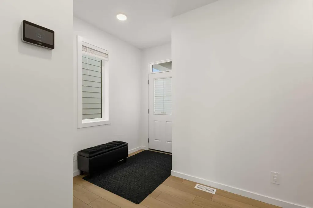 50 Royston Terrace NW Calgary AB T3L 0K2