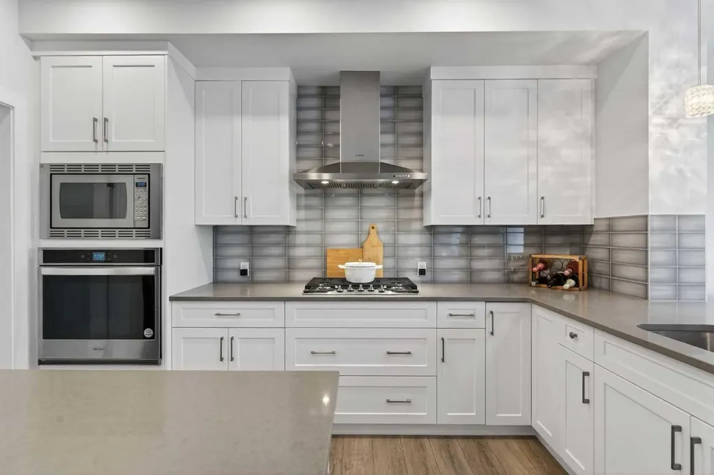 113 Sandpiper Bay Chestermere AB T1X 0Y5