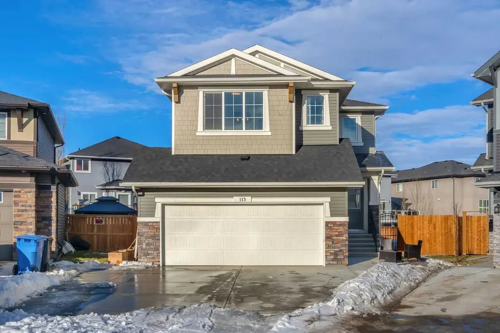 113 Sandpiper Bay Chestermere AB T1X 0Y5