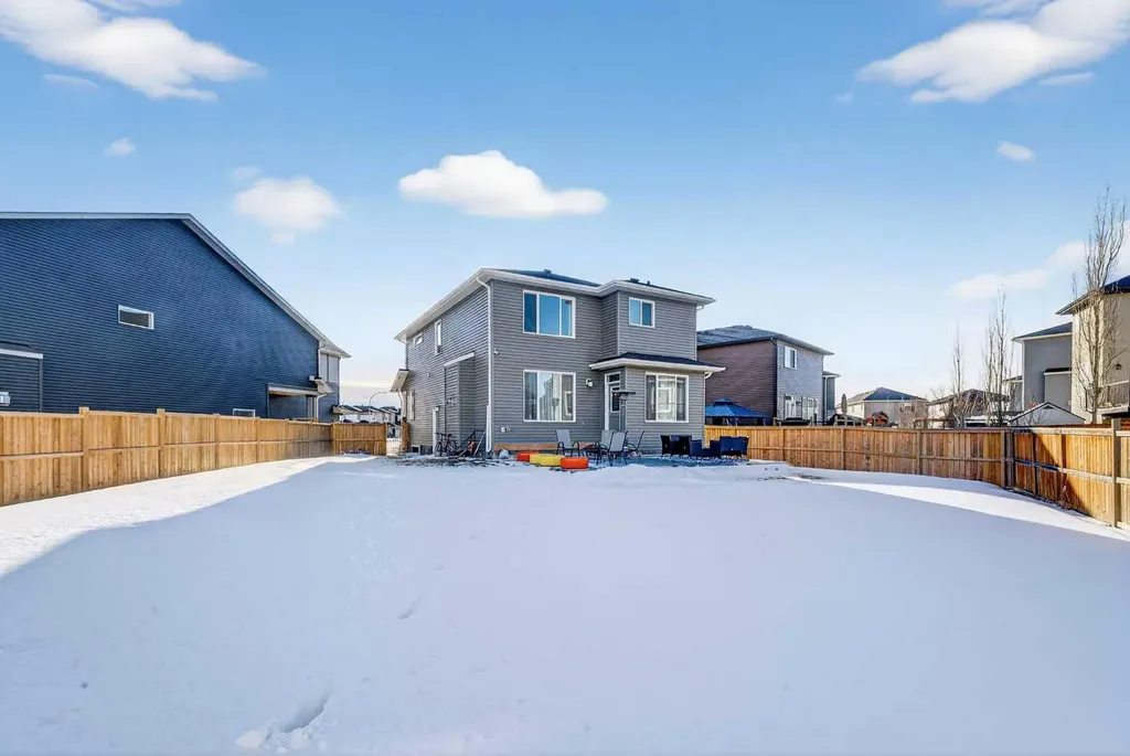 113 Sandpiper Bay Chestermere AB T1X 0Y5
