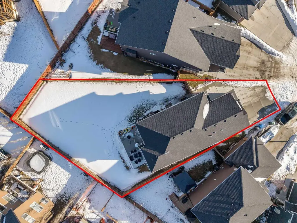 113 Sandpiper Bay Chestermere AB T1X 0Y5