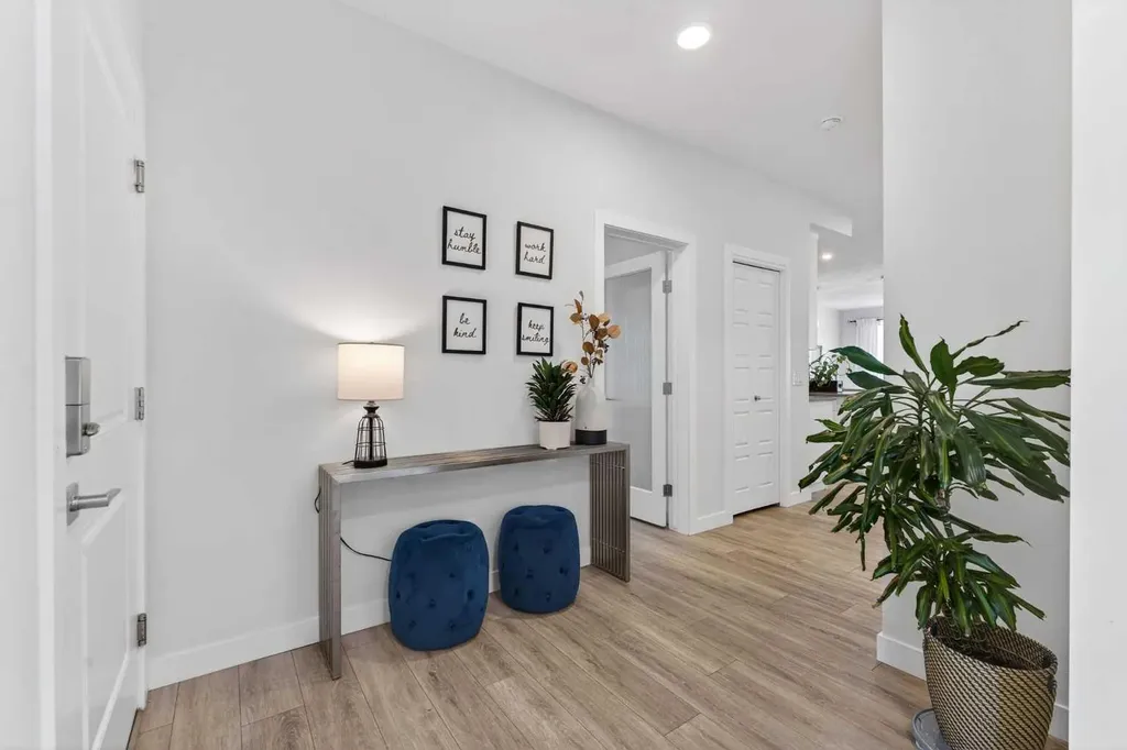 113 Sandpiper Bay Chestermere AB T1X 0Y5