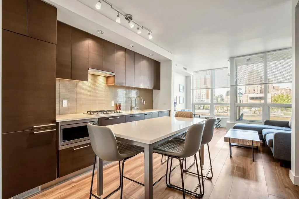 222 Riverfront Avenue SW Calgary AB T2P 0X2
