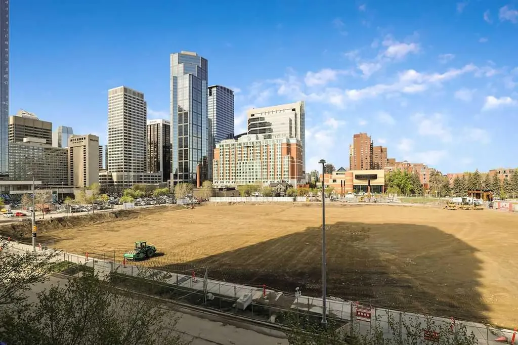 222 Riverfront Avenue SW Calgary AB T2P 0X2