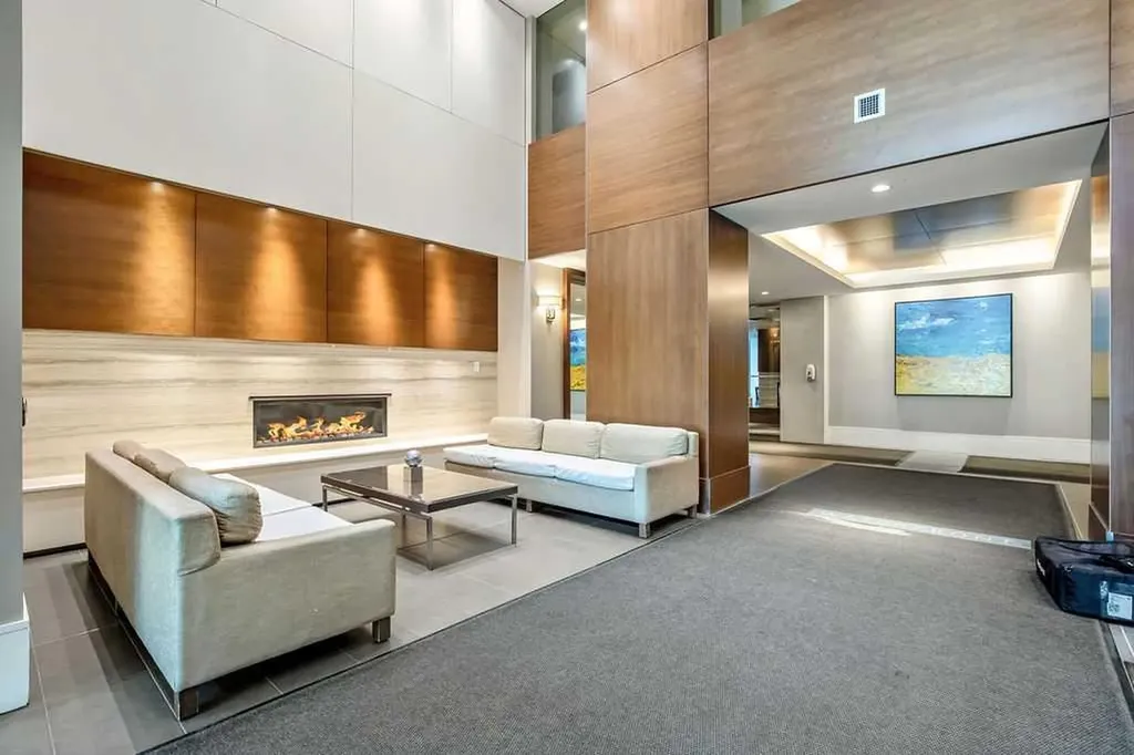 222 Riverfront Avenue SW Calgary AB T2P 0X2