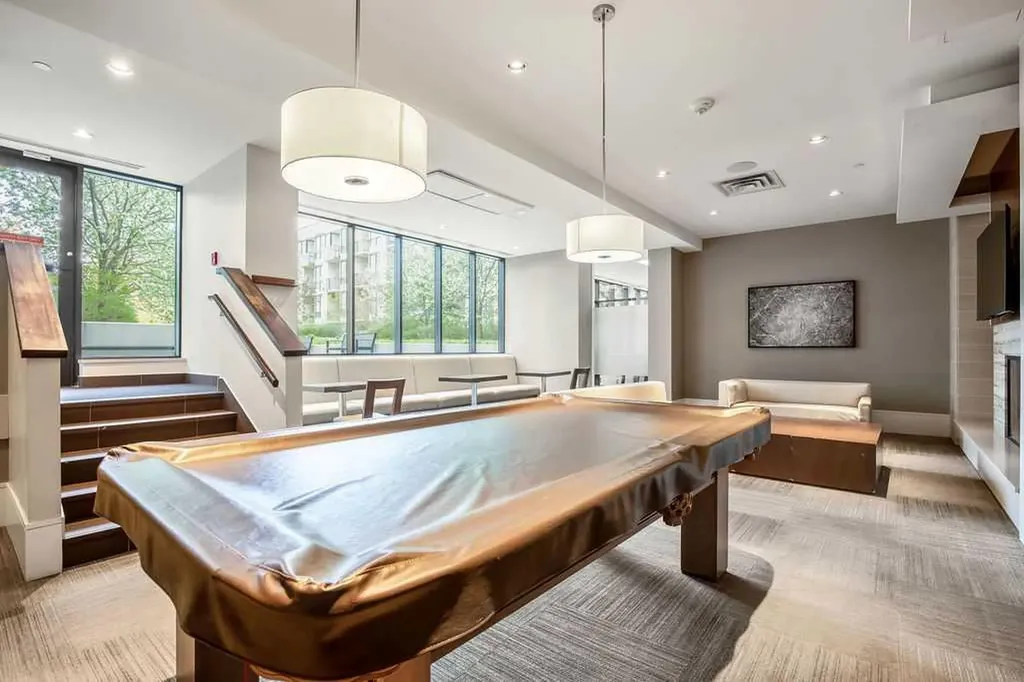 222 Riverfront Avenue SW Calgary AB T2P 0X2