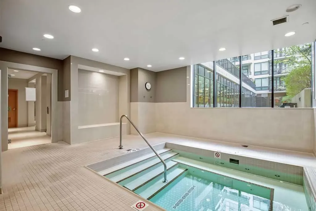 222 Riverfront Avenue SW Calgary AB T2P 0X2