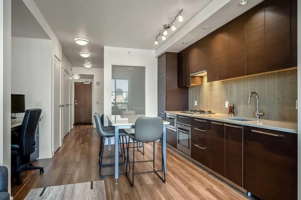 222 Riverfront Avenue SW Calgary AB T2P 0X2