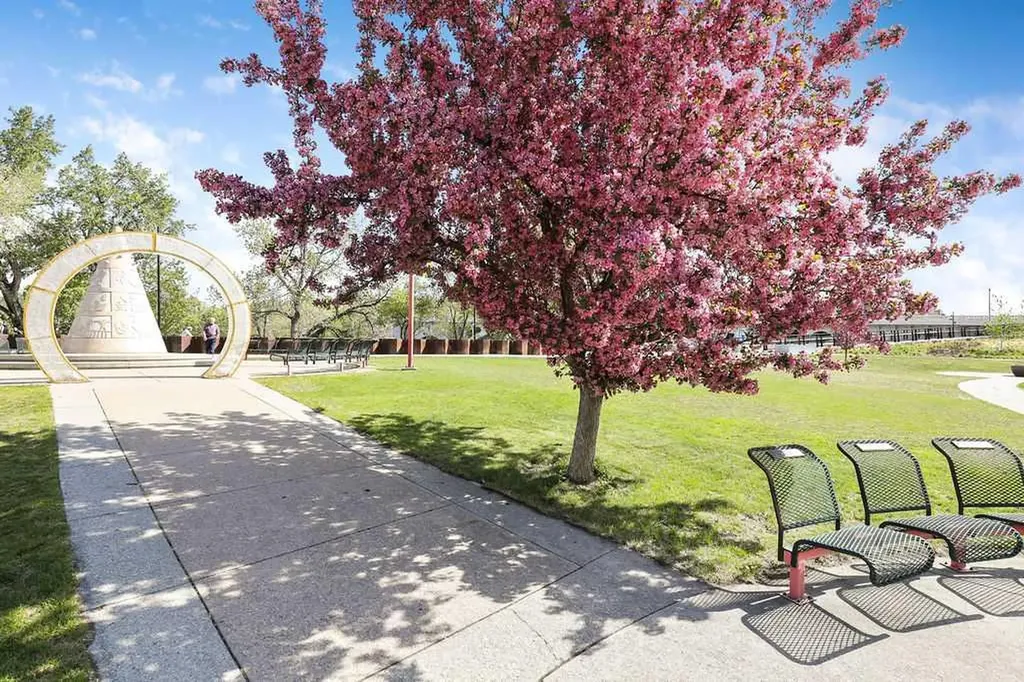 222 Riverfront Avenue SW Calgary AB T2P 0X2