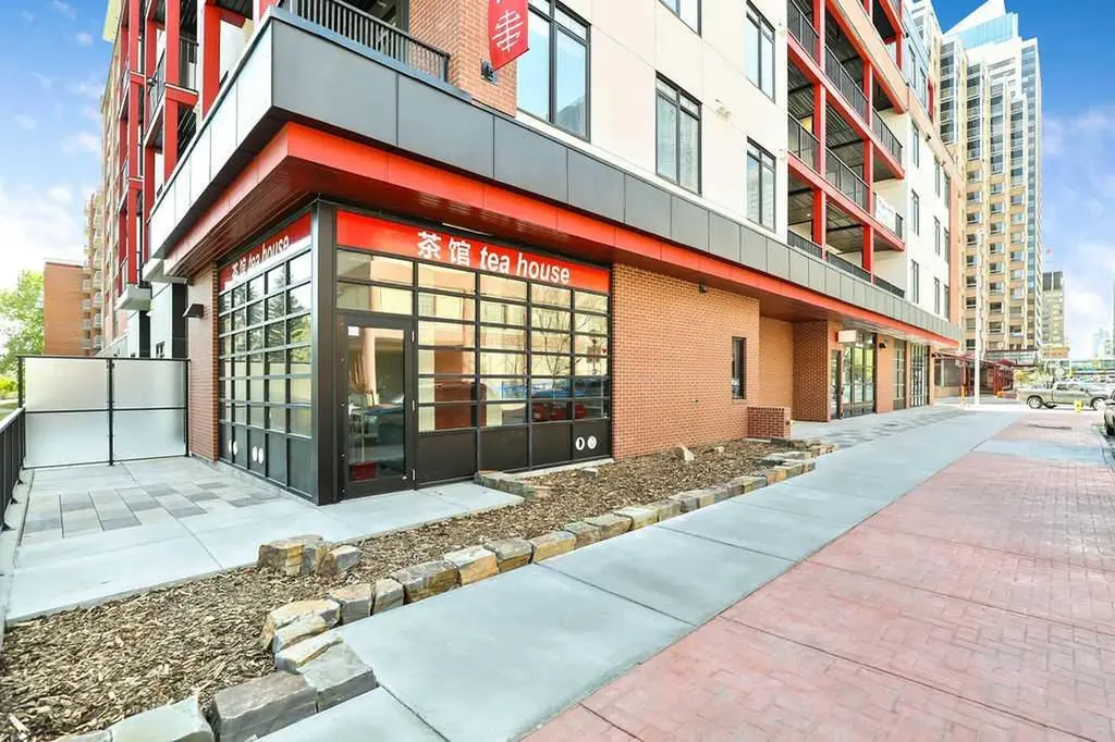 222 Riverfront Avenue SW Calgary AB T2P 0X2