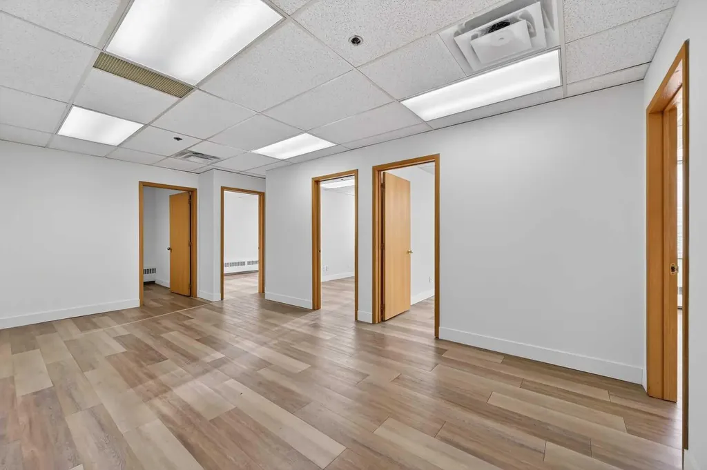1109 17 Avenue SW Calgary AB T2T 0B4
