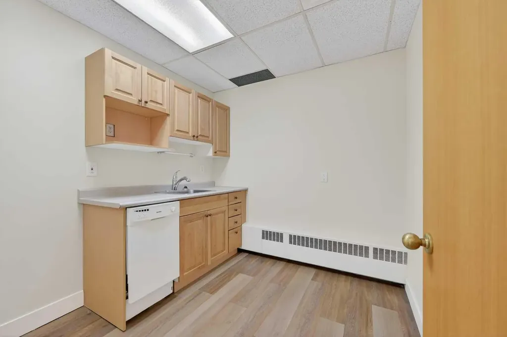 1109 17 Avenue SW Calgary AB T2T 0B4