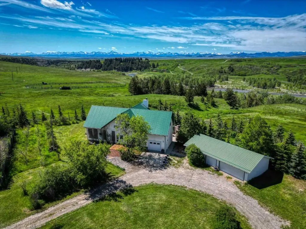8416 Rge Road 1-3 Rural Pincher Creek No. 9 M.d. Of AB T0K 0P0